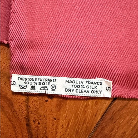 ⭐️NEW in Package Hermes Reprise Silk Scarf Equestrian⭐️ - Picture 3 of 10